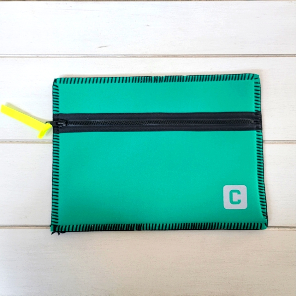 Chestee Neoprene Pouch